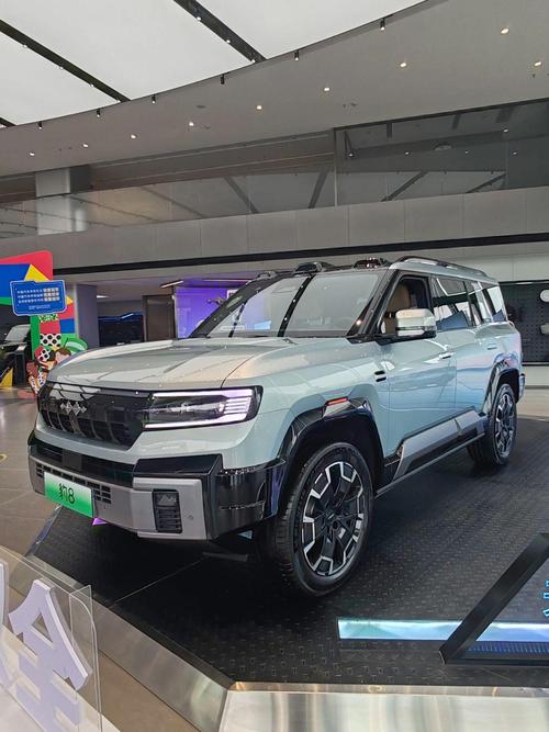 惠州248比亚迪方程豹硬派越野的爆款，英菲尼迪35周年与你共成长